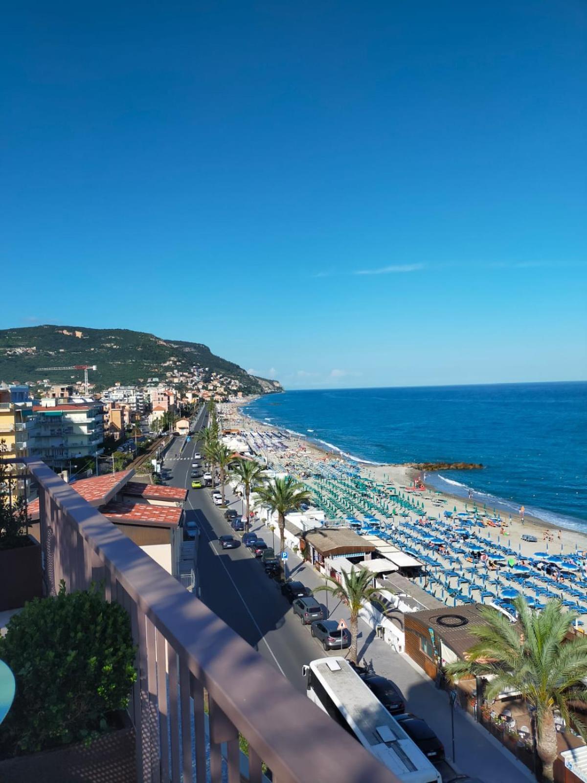 Ca Degli Ulivi Hotel Finale Ligure Bagian luar foto